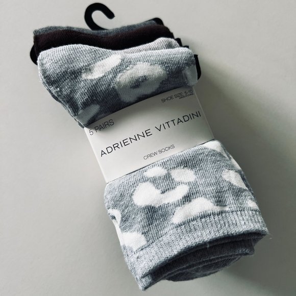 ADRIENNE VITTADINI 5 Pairs Women's Crew Socks NWT - Picture 1 of 4